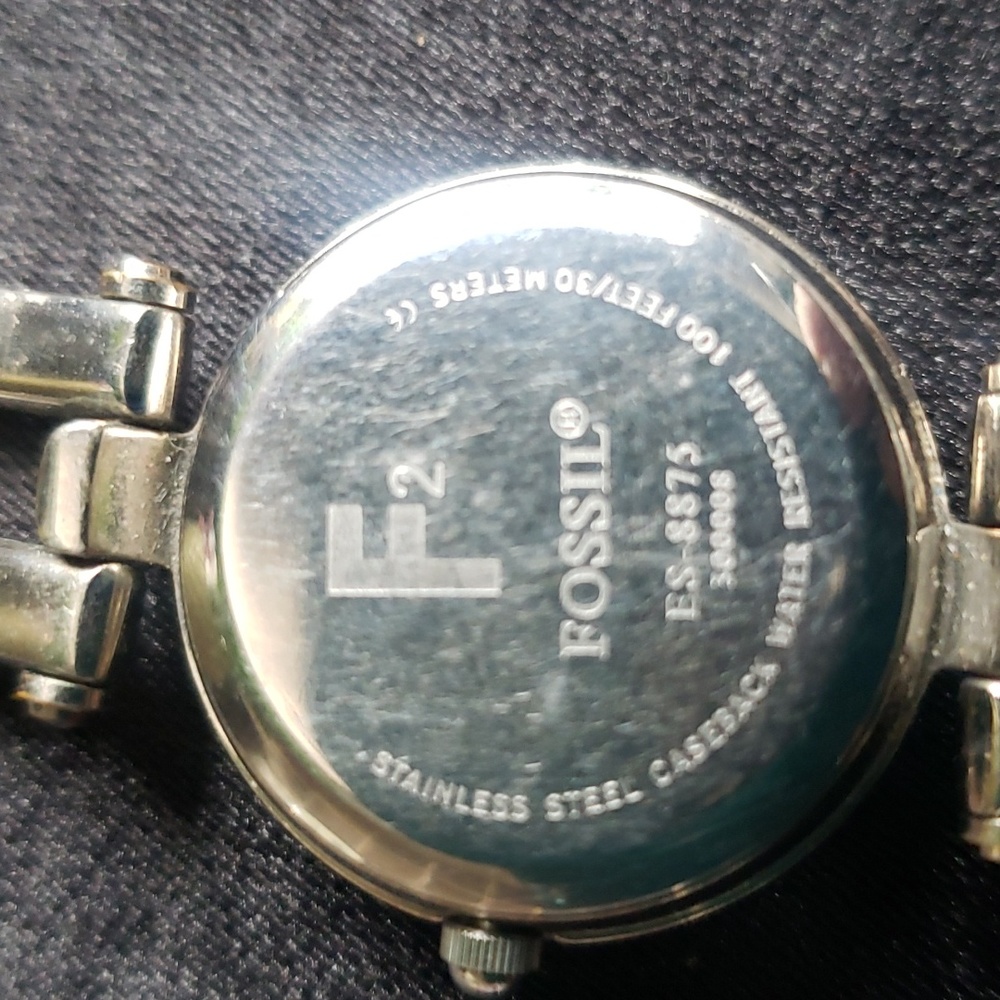 FOSSIL Silvertone Watch - Picture 3 of 3